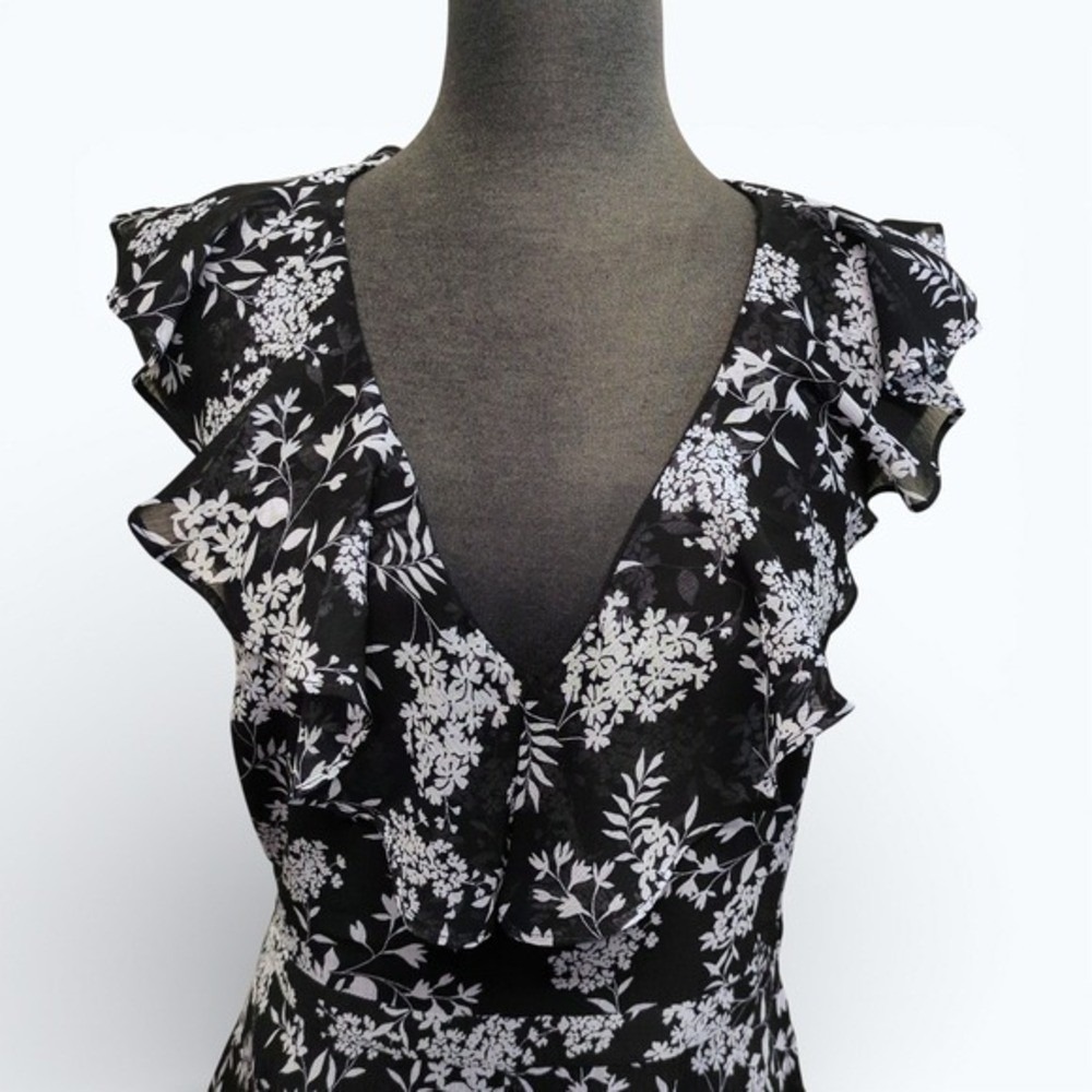Banana Republic Maxi Dress Size 8 Black White Floral Asymmetric Whimsy Fairy